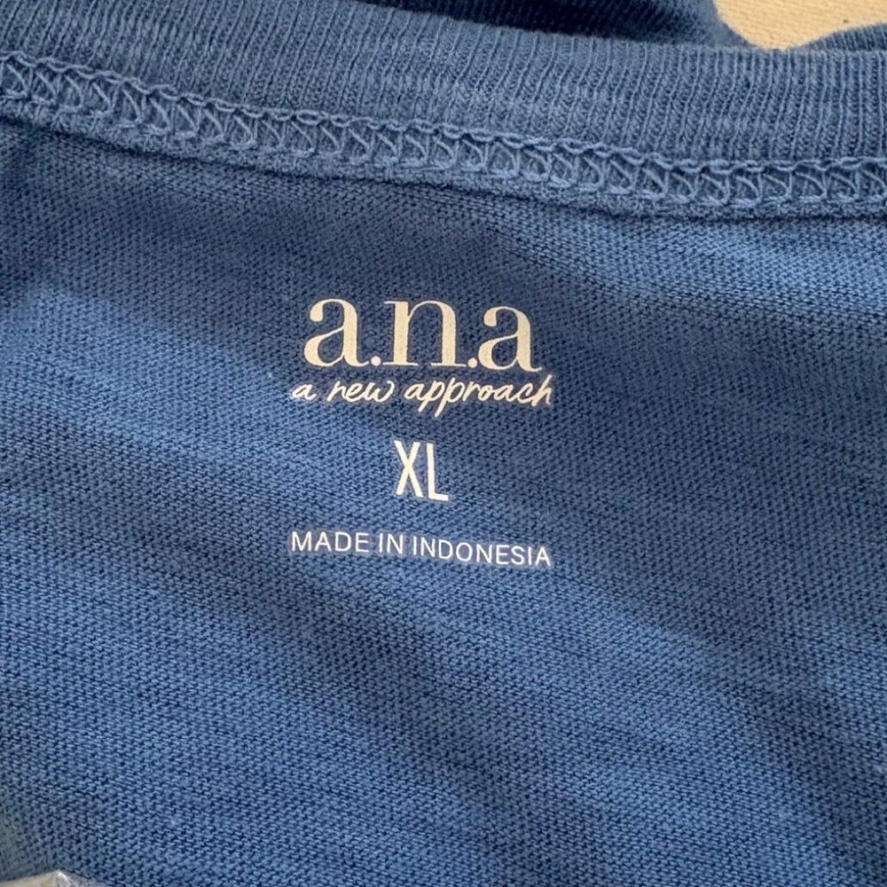 a.n.a. Pocket T-shirts XL - Round Neck Short Sleeve - Bundle of 2 - Black, Blue - Picture 7 of 9